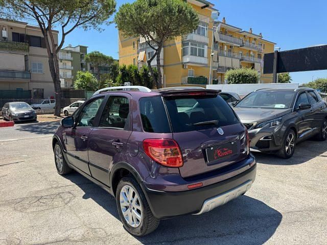 Usata Fiat Sedici Emotion 134 CV (98 kW) 2012 Viola SUV