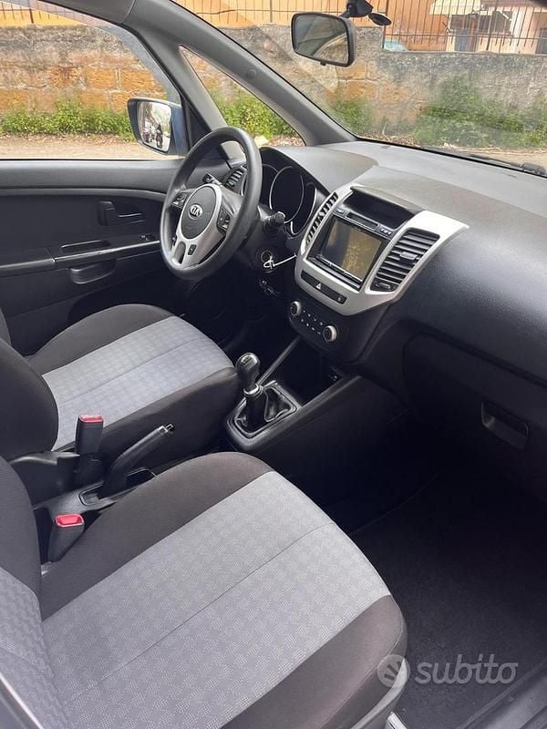 Usata Kia Venga 90 CV (66 kW) 2019 Bianco Utilitaria