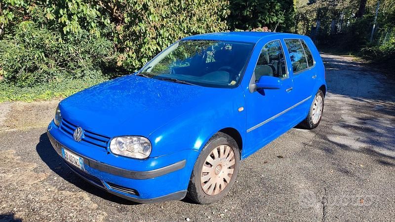 Usata 1999 VW Golf IV Tre volumi | 1250 € (Ottimo prezzo) - Immagine 1/4