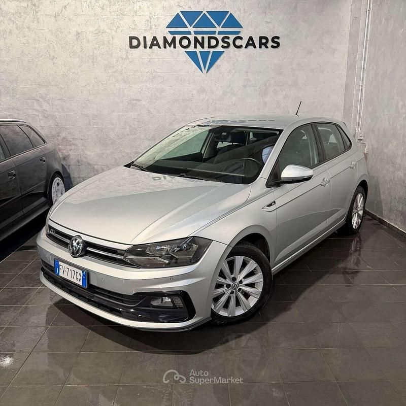 Grigio Usata 2019 VW Polo R-line Tre volumi | 15.900 € (Buon prezzo) - Immagine 1/4
