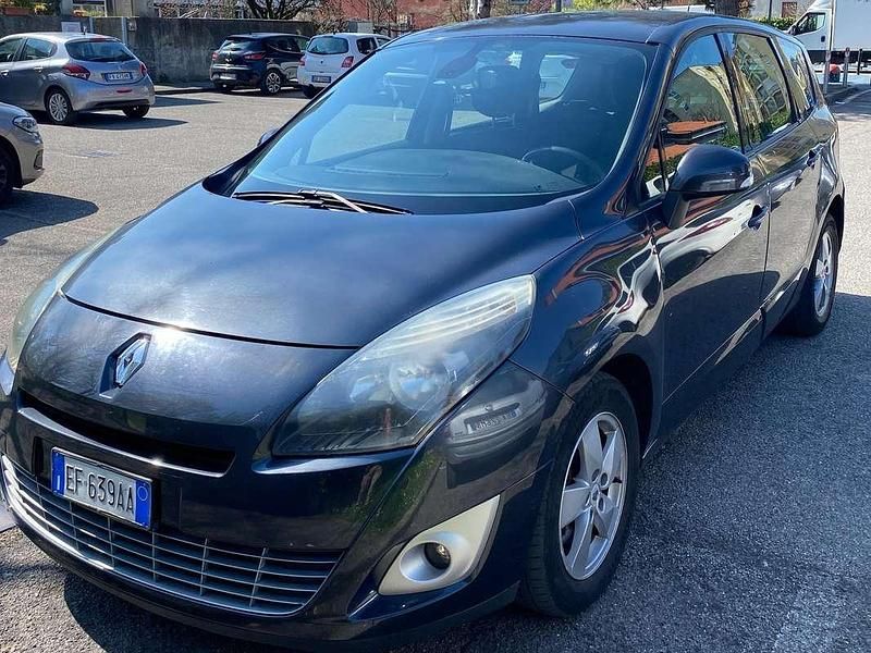 Usata Renault Scénic III 110 CV (80 kW) 2010 Grigio Monovolume