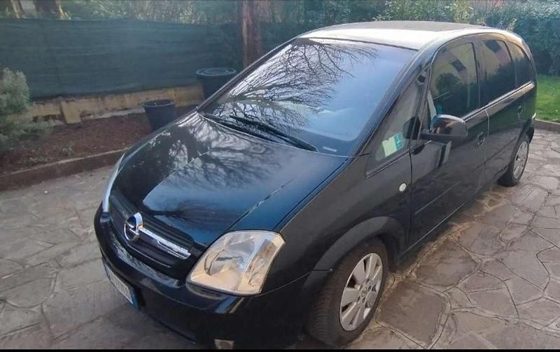Usata Opel Meriva Cosmo 101 CV (74 kW) 2005 Monovolume