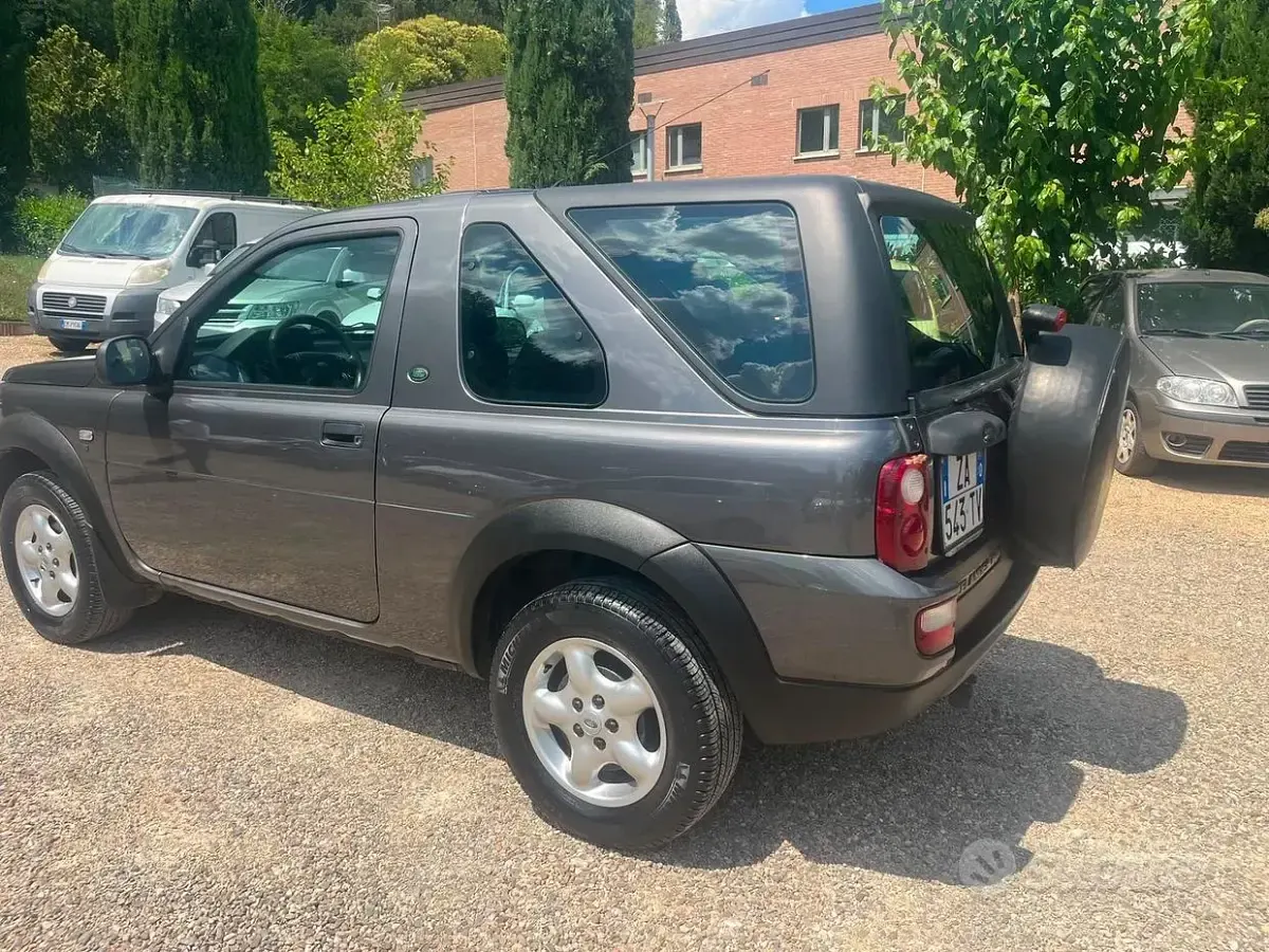 Usata Land Rover Freelander 111 CV (81 kW) 2005 Nero SUV