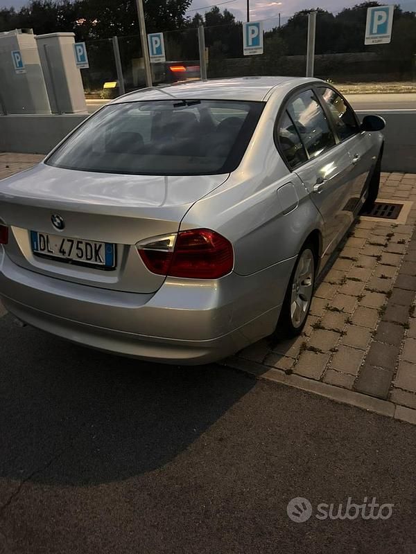 Usata BMW 318 143 CV (105 kW) 2007 Berlina