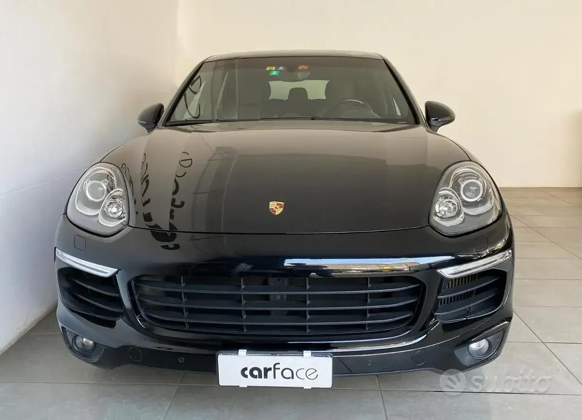 Usata Porsche Cayenne Platinum Edition 250 CV (183 kW) 2016 Nero SUV