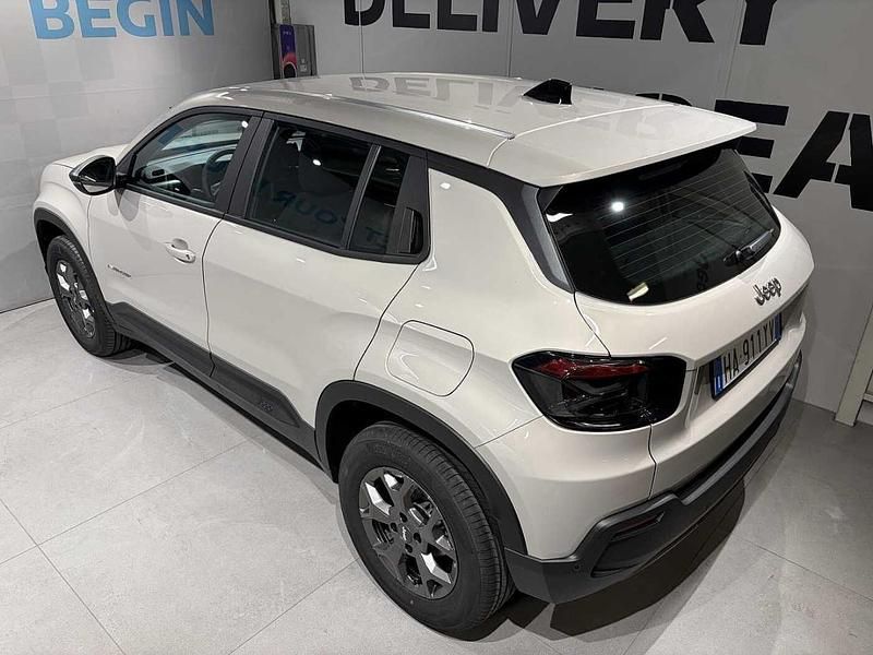 Nuova Jeep Avenger Longitude 101 CV (74 kW) 2025 Beige SUV