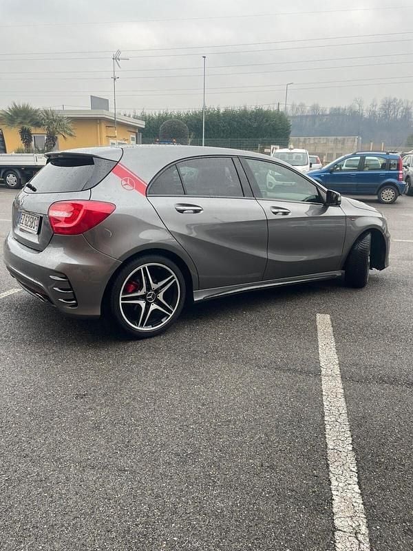 Usata Mercedes A200 Edition 160 CV (117 kW) 2015 Grigio Berlina