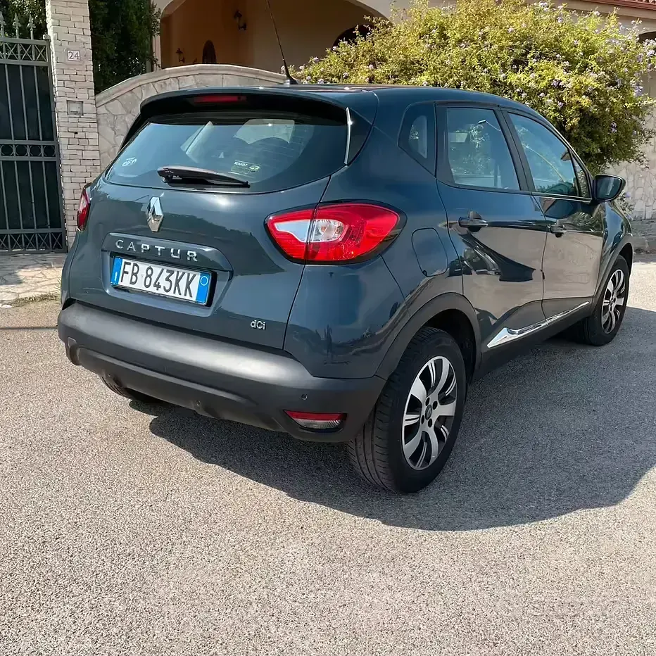Usata Renault Captur 90 CV (66 kW) 2016 SUV