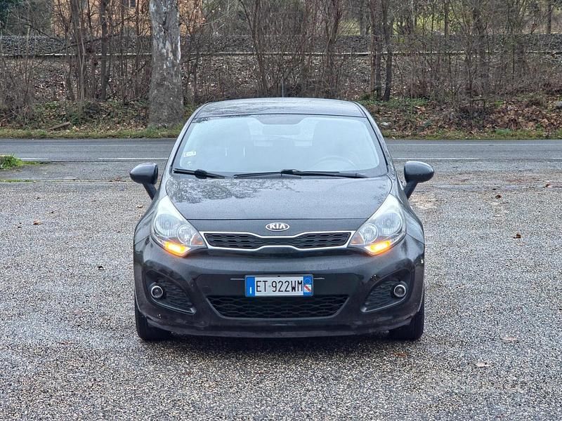 Usata Kia Rio Active 85 CV (62 kW) 2014 Nero Berlina