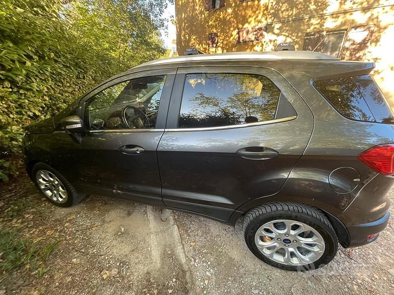 Grigio Usata 2021 Ford Ecosport SUV | 14.500 € (Buon prezzo) - Immagine 1/4