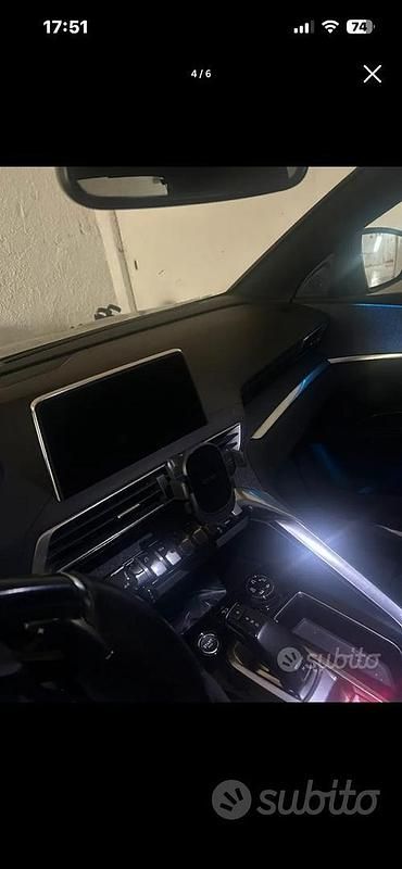 Usata Peugeot 3008 131 CV (96 kW) 2018 Blu Berlina