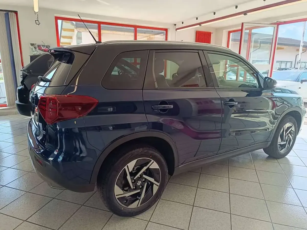 Nuova Suzuki Vitara 110 CV (80 kW) 2026 Blu/azzurro SUV