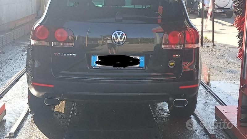 Nero Usata 2008 VW Touareg R SUV | 7000 € (Cara) - Immagine 1/4