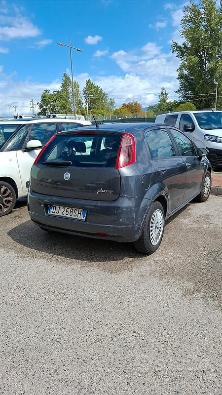 Usata Fiat Punto 75 CV (55 kW) 2006 Grigio Utilitaria