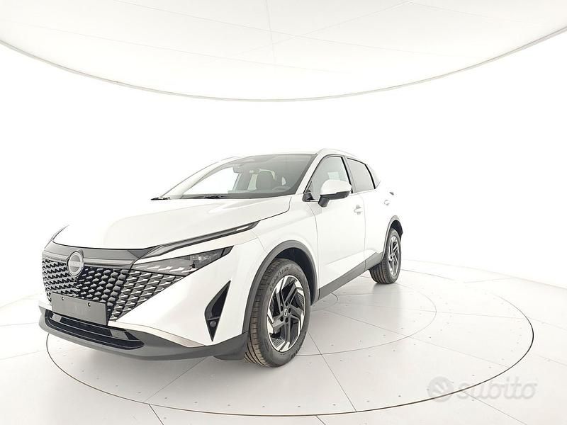Bianco Nuova 2025 Nissan Qashqai Tekna+ SUV | 30.990 € (Super prezzo) - Immagine 1/4
