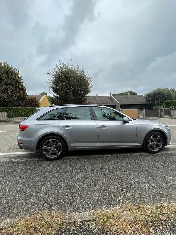 Usata Audi A4 218 CV (160 kW) 2017 Argento Station wagon