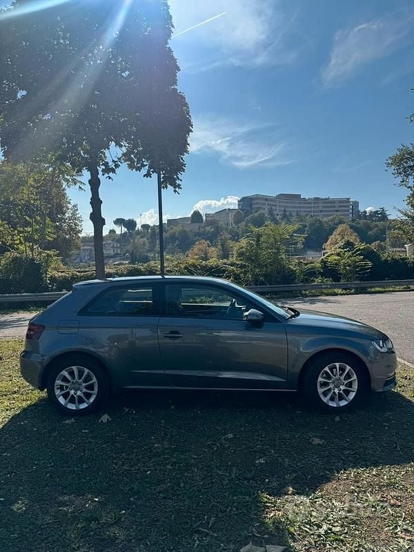 Usata Audi A3 Ambition 110 CV (80 kW) 2013 Grigio Berlina