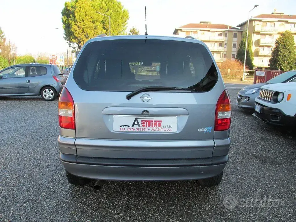 Usata Opel Zafira Eco 97 CV (71 kW) 2005 Grigio Monovolume