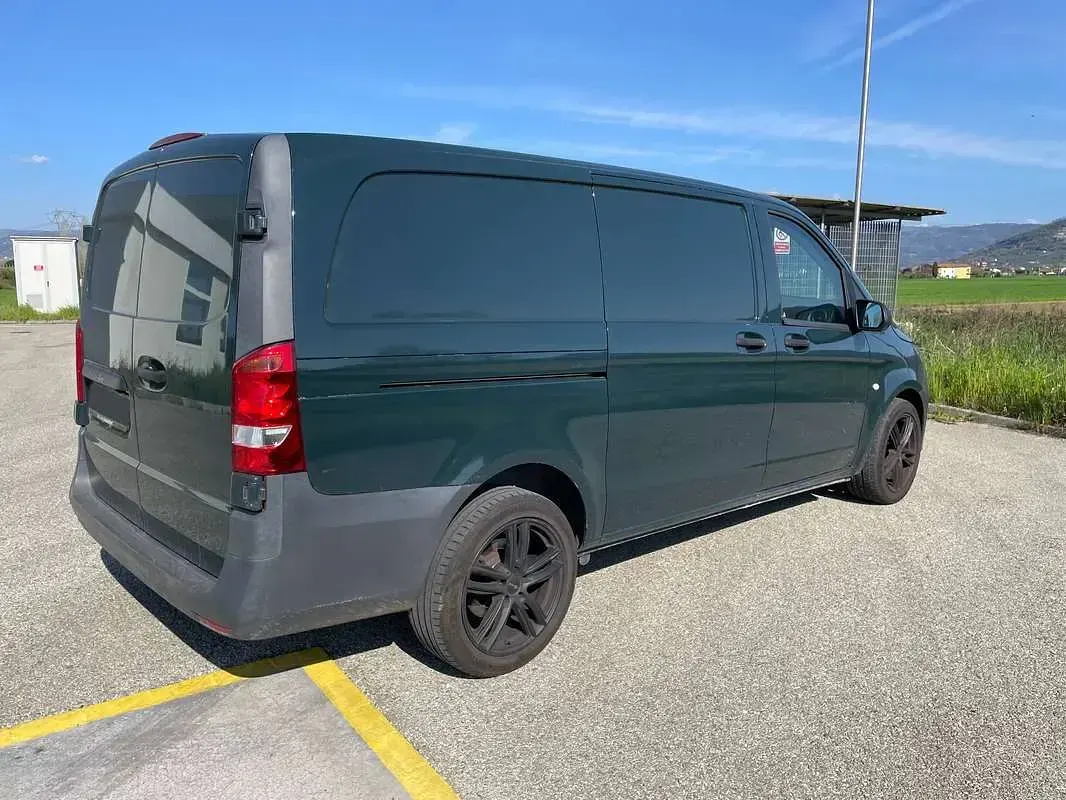 Usata Mercedes Vito 136 CV (100 kW) 2018 Verde Furgone