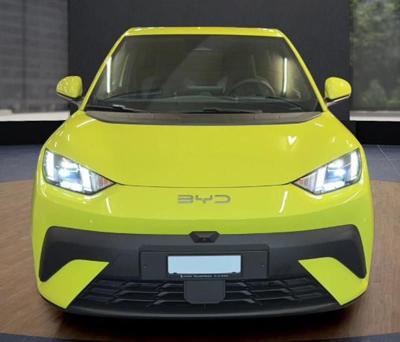 Nuova BYD Dolphin Surf Boost 64 kW (88 CV) 2026 Lime green Utilitaria