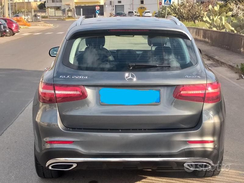 Usata Mercedes GLC220 Premium 169 CV (124 kW) 2017 Grigio SUV