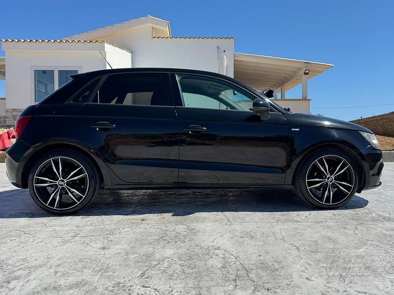 Usata Audi A1 Sportback Ambition 90 CV (66 kW) 2012 Nero Utilitaria