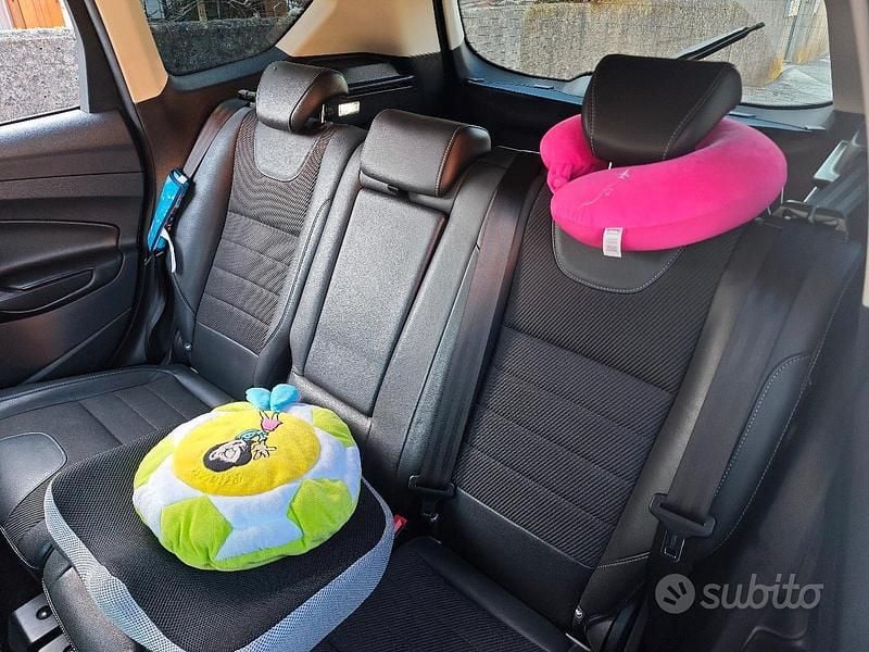 Usata Ford Kuga 120 CV (88 kW) 2015 Grigio SUV