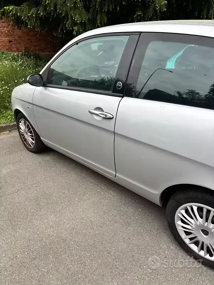 Gebraucht Lancia Ypsilon 95 PS (69 kW) 2009 Kleinwagen