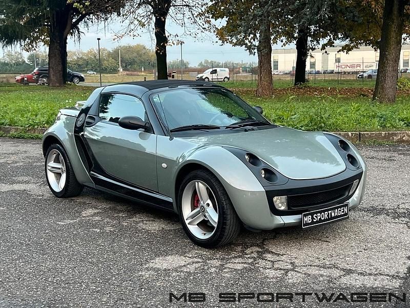 Grigio Usata 2005 Smart Roadster Cabrio | 9999 € (Molto cara) - Immagine 1/4