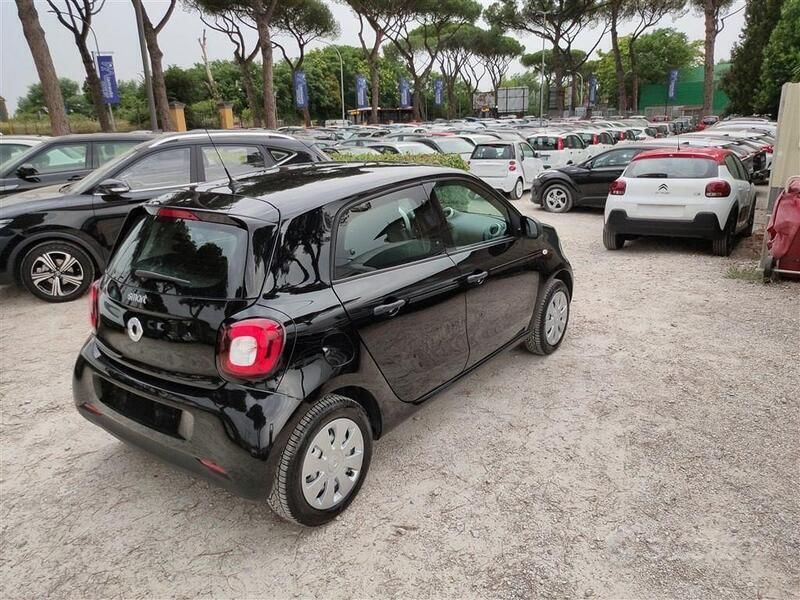 Nero pastello Usata 2015 Smart ForFour Passion Due volumi | 9200 € (Buon prezzo) - Immagine 1/4