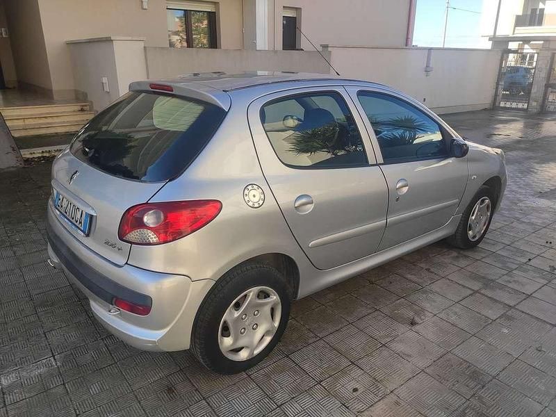 Usata Peugeot 206 69 CV (50 kW) 2010 Berlina