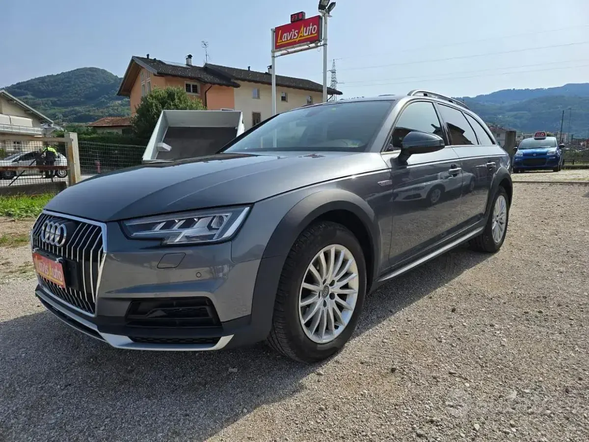 Usata Audi A4 Allroad Business 163 CV (119 kW) 2018 Grigio Station wagon