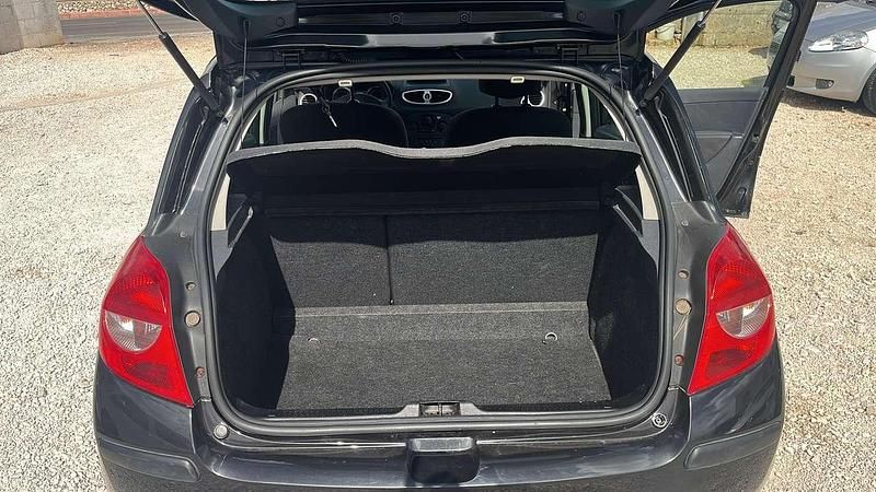 Usata Renault Clio III 75 CV (55 kW) 2006 Nero Berlina