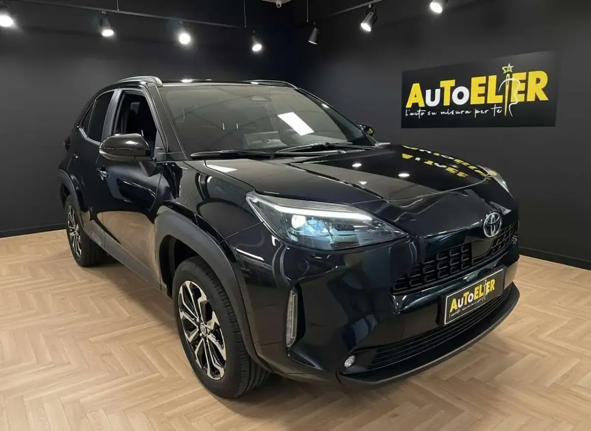Nuova Toyota Yaris Cross Trend 116 CV (85 kW) 2026 Nero SUV