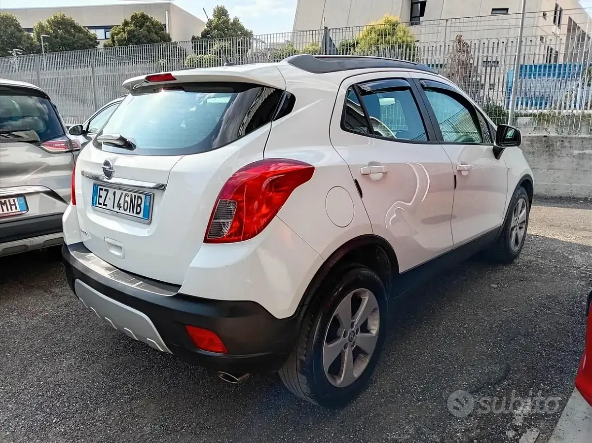 Usata Opel Mokka Cosmo 140 CV (102 kW) 2015 Bianco SUV