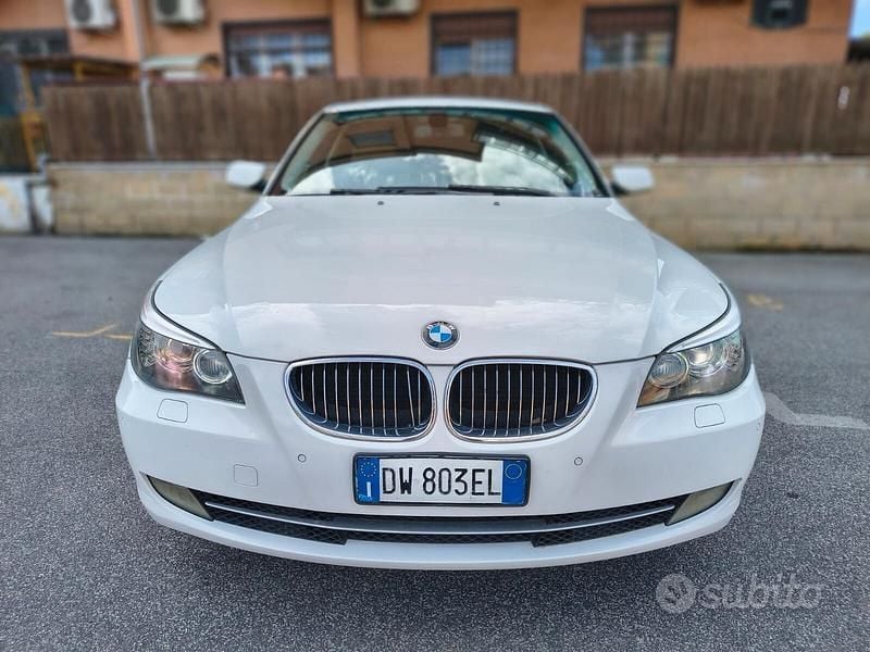 Usata BMW 525 197 CV (144 kW) 2009 Bianco Berlina