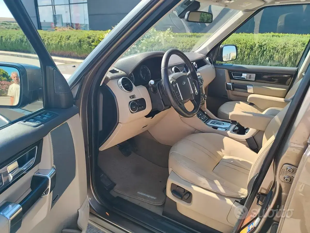 Usata Land Rover Discovery 4 HSE 256 CV (188 kW) 2012 Marrone SUV