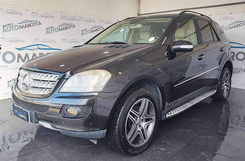 Usata Mercedes ML320 224 CV (164 kW) 2007 Grigio SUV