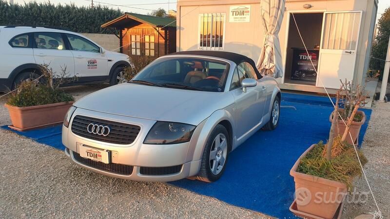 Usata Audi TT Roadster 179 CV (131 kW) 2000 Grigio Cabrio
