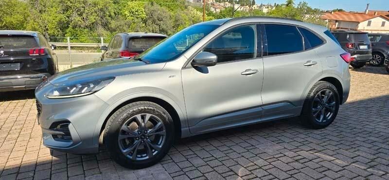 Usata Ford Kuga ST-Line 120 CV (88 kW) 2021 Grigio SUV