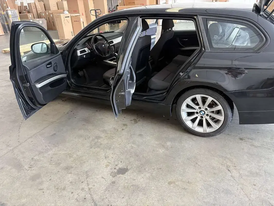 Usata BMW 318 136 CV (100 kW) 2011 Station wagon