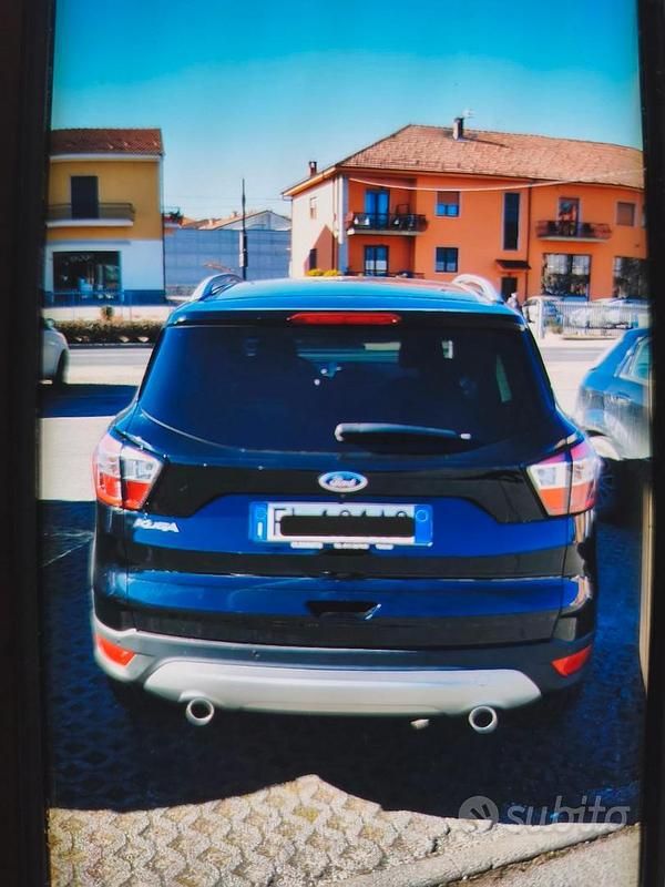 Begagnad Ford Kuga Titanium 150 HK (110 kW) 2017 Svart SUV