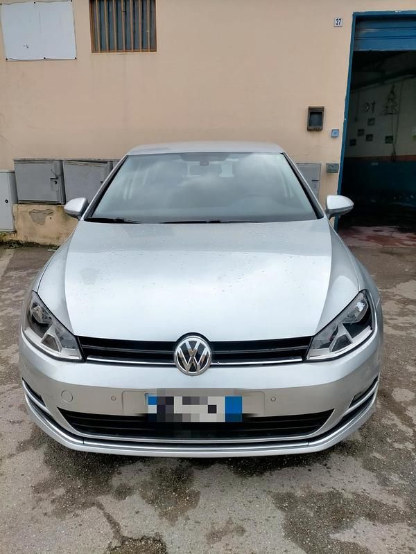 Usata VW Golf VII Highline 110 CV (80 kW) 2016 Argento Berlina