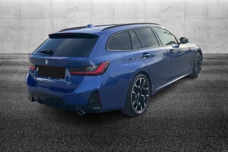 Usata BMW 330 M Sport 286 CV (210 kW) 2024 Blu metallizzato Station wagon