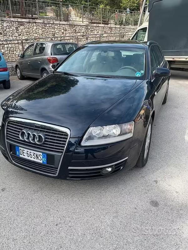Usata Audi A6 140 CV (102 kW) 2007 Blu Station wagon
