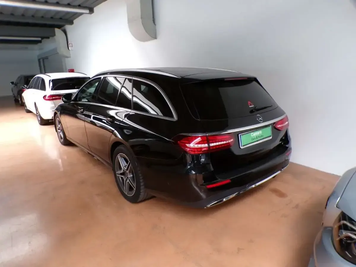 Usata Mercedes E300 Premium 194 CV (142 kW) 2020 Nero metallizzato Station wagon