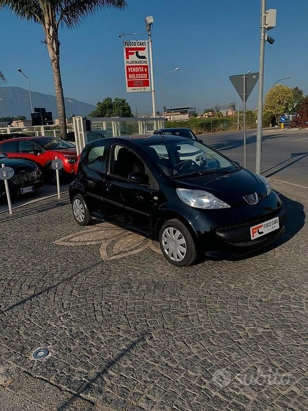 Usata Peugeot 107 68 CV (50 kW) 2006 Nero Utilitaria