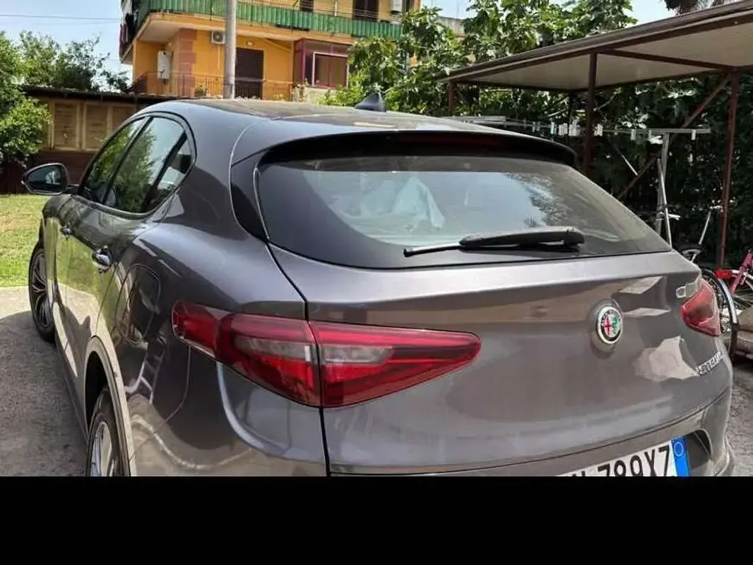 Usata Alfa Romeo Stelvio Business 179 CV (131 kW) 2018 Grigio SUV