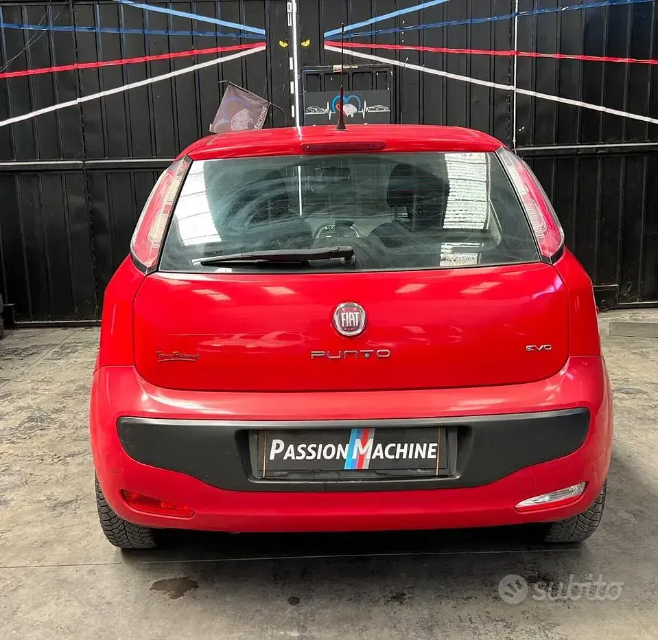 Usata Fiat Punto Evo Dynamic 77 CV (56 kW) 2010 Rosso Utilitaria