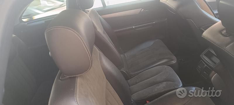 Usata Mercedes R320 2008 Nero Monovolume